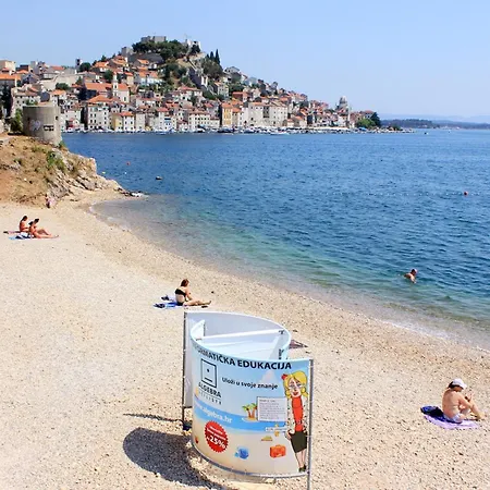 Apartman With Parking Spaces - 24136