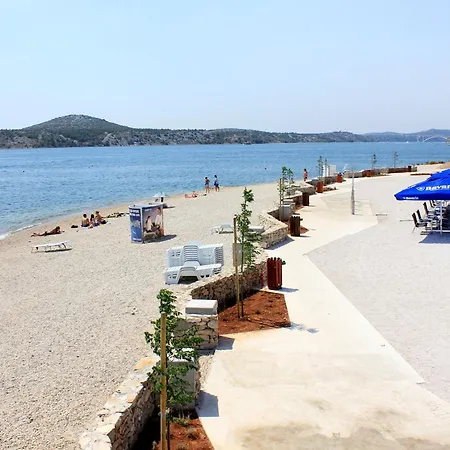 With Parking Space - 24136 Apartman Sibenik