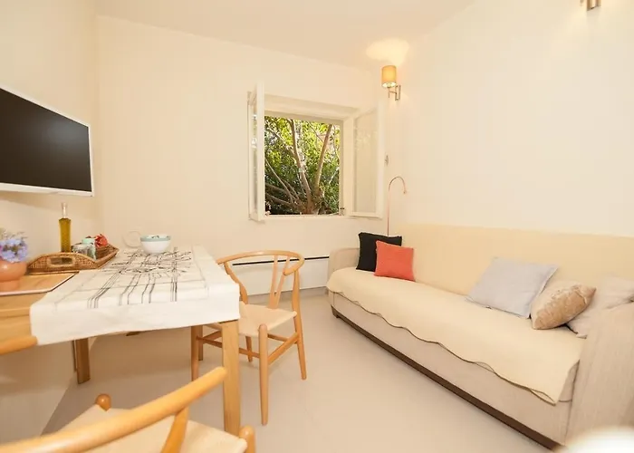 With Parking Spaces - 24136 * Šibenik