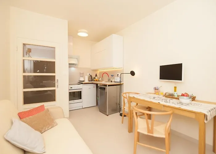 With Parking Spaces - 24136 Sibenik